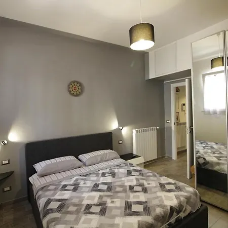 Retro Art House Apartment