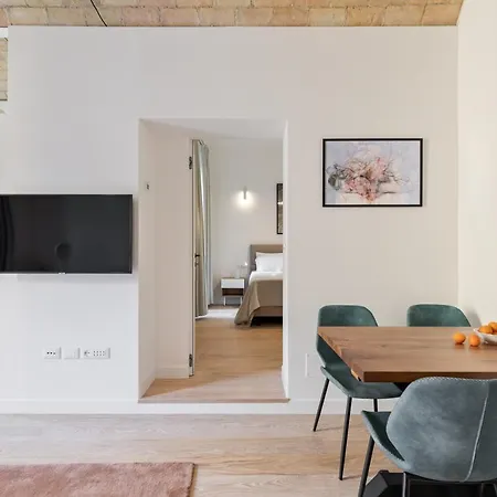 Buzzstays - Stylish Vatican Downtown Apartment *