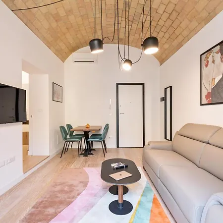Buzzstays - Stylish Vatican Downtown Apartment *