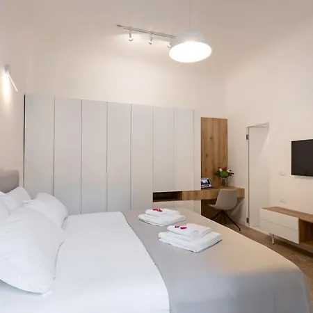 Buzzstays - Stylish Vatican Downtown Apartment