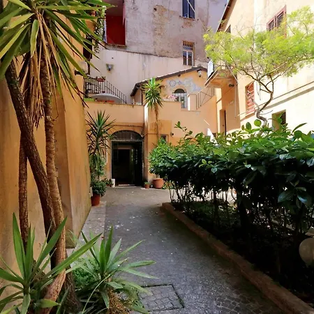 Domus Chiavari House *