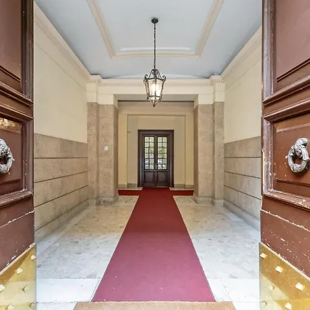 Buzzstays - Stylish Vatican Downtown Apartment Rome