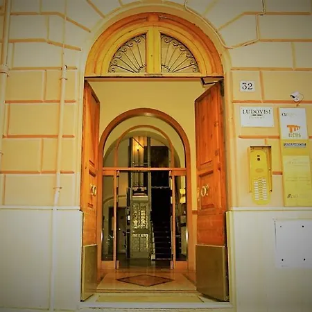 Guest house Luxury Ludovisi 3*