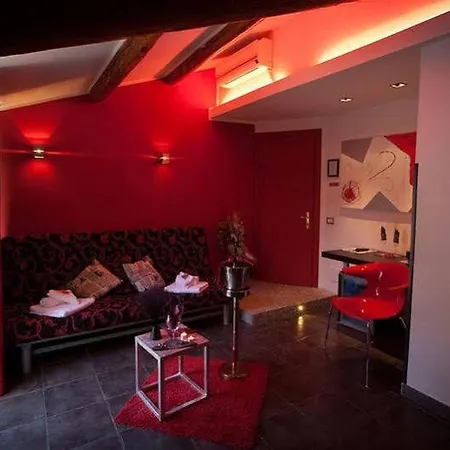 Chroma Tria Rome