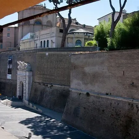 Villa Chroma Tria