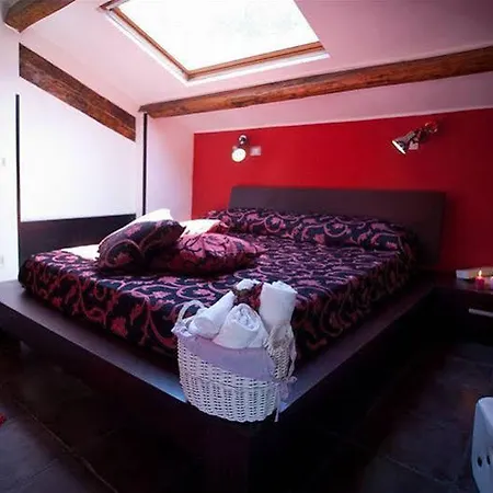Chroma Tria Villa *