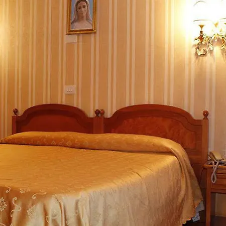 Hotell Leonardi Fiamma 3*