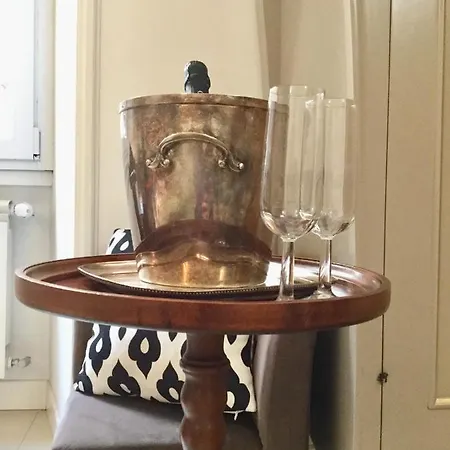 Apartment Festina Lente Rome