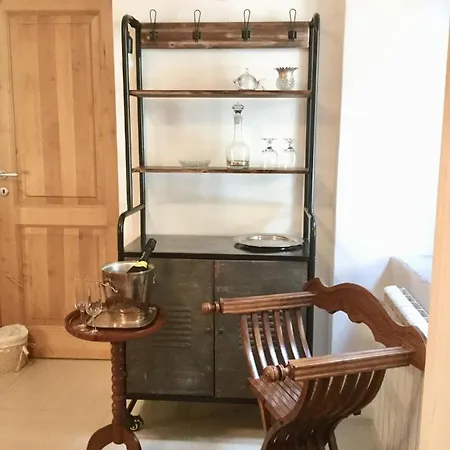 Festina Lente Apartment