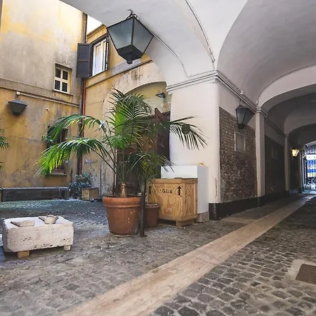 Triton Place Rome