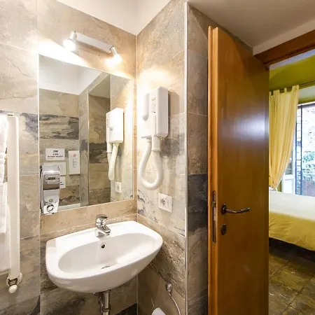 Vaticana Ottaviani Guest house 2*