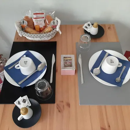 Luca Guest house *