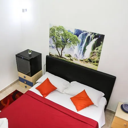 Gateway Guest house 2*
