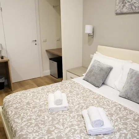 Vatican Comfort Suites 2*