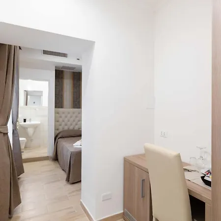 Cheri Luxury Πανσιόν *