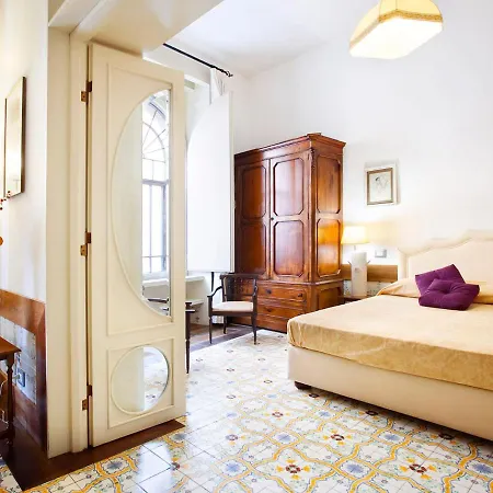 Foro Apartment