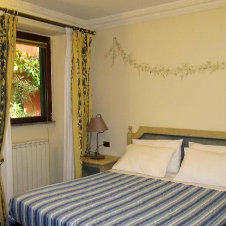 Casina Del Borgo Homestay *