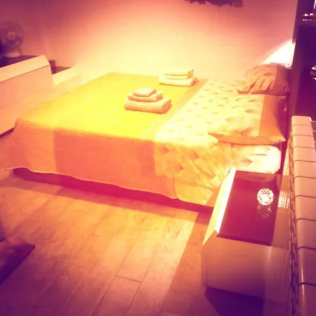 Apartment Retro Art House