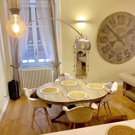 Apartment Frattina Luxury House