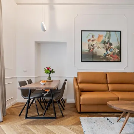 Buzzstays - Stylish Vatican Downtown