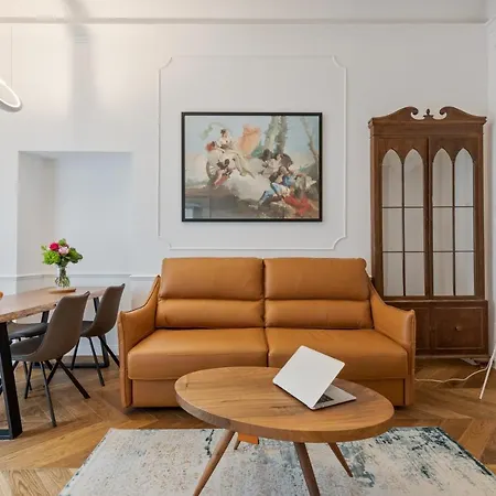 Buzzstays - Stylish Vatican Downtown Rome