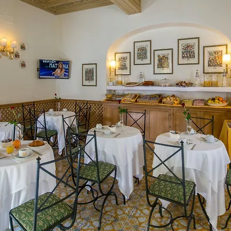 Grazioli Hotel 4*