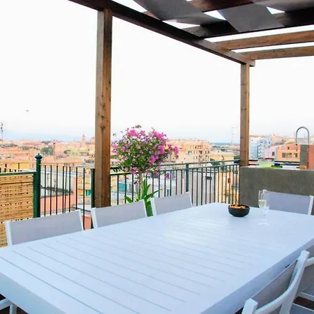 A Terrific Terrace Penthouse Apartment Rom