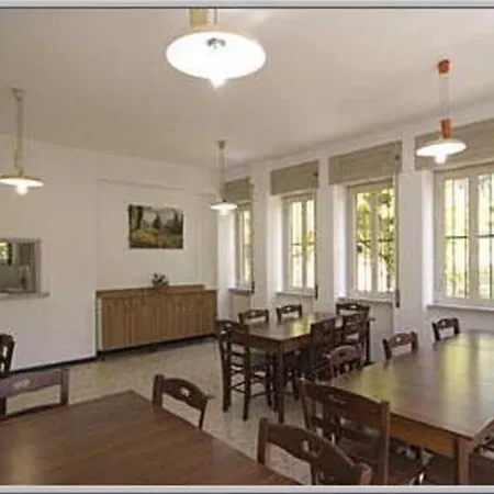 Palace Hostal *