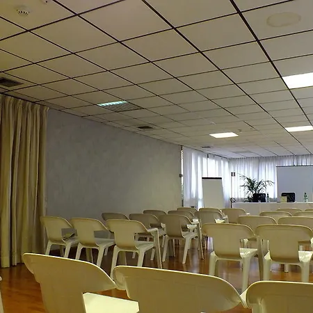 Consul Hotel 3*