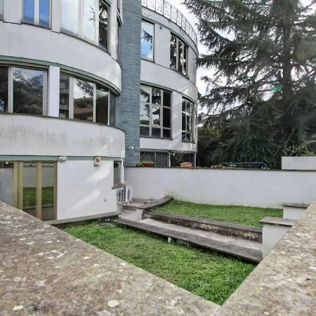 Vicino Ifo Intero Apartment *