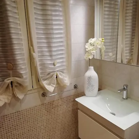 Apartment Fontana Di Trevi - Historic Center Apartment Rome