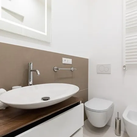 Buzzstays - Stylish Vatican Downtown Apartment