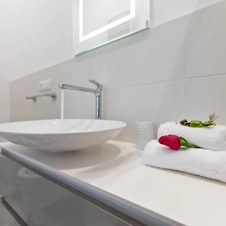 Apartment Buzzstays - Stylish Vatican Downtown Rome