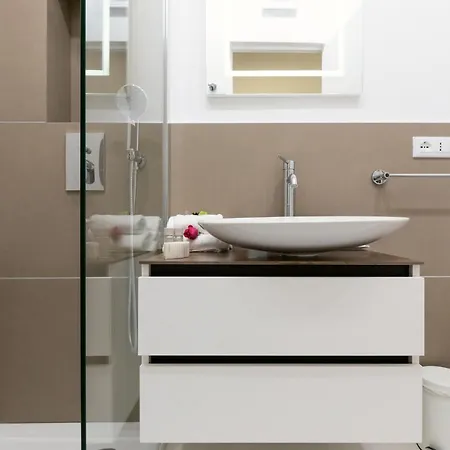 Buzzstays - Stylish Vatican Downtown Apartment Rome
