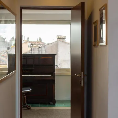 House Santa Caterina Rome