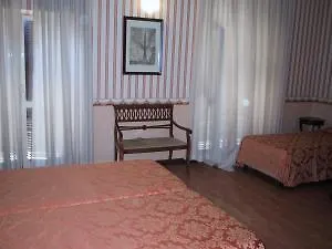Aquarium Hotel 2*