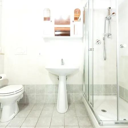 Via Cesare Algranati Apartment *