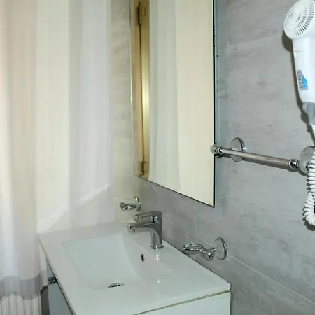 New House 3* Rome