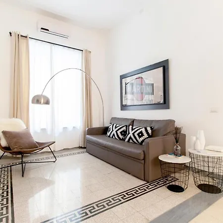 Modern Comfort, Poetic Charm Appartamento