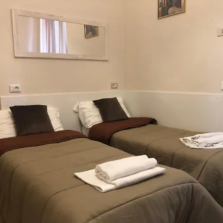 Freedom Traveller Hostel *
