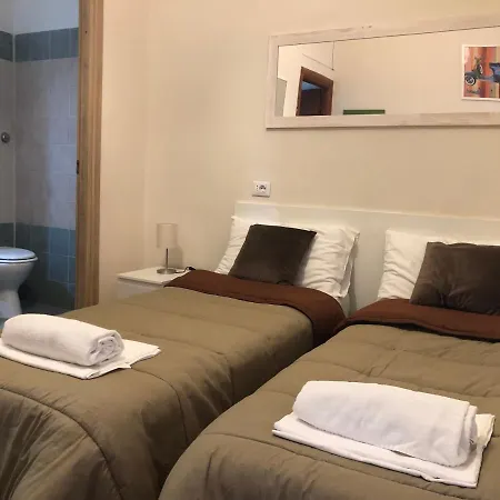 Freedom Traveller Hostel *