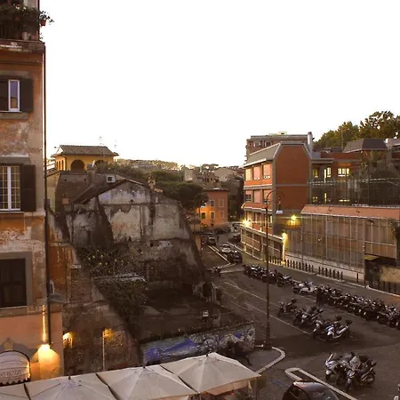 Finestra Su Trastevere - 2*