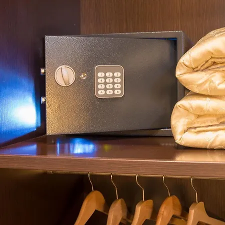 Domus Romantica Guest house 3*