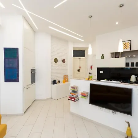 Apartment B & Bea *