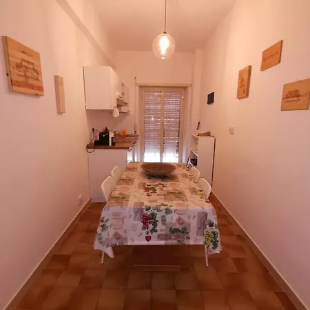 Vatican House Monti Di Creta Apartment