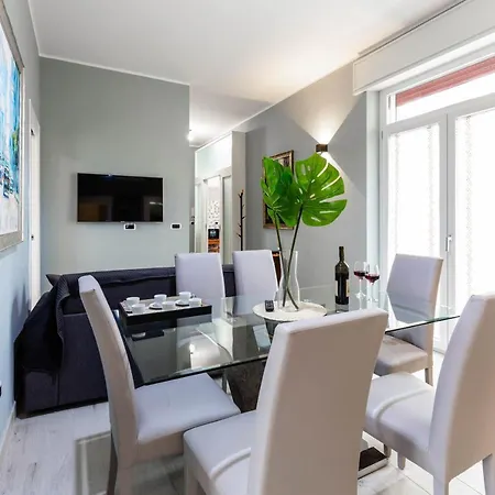 Hostly - Art & Color Midtown - 3br 2ba Apartment Rome