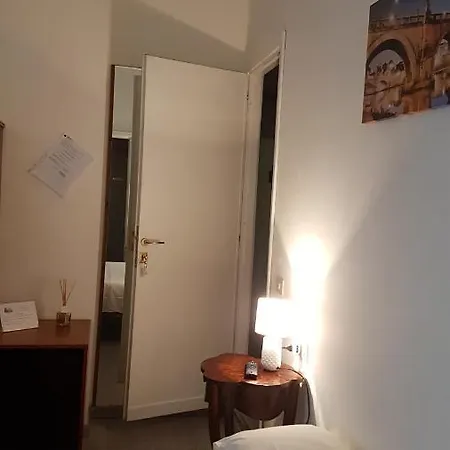 多莫斯费拉罗旅馆 2* 罗马