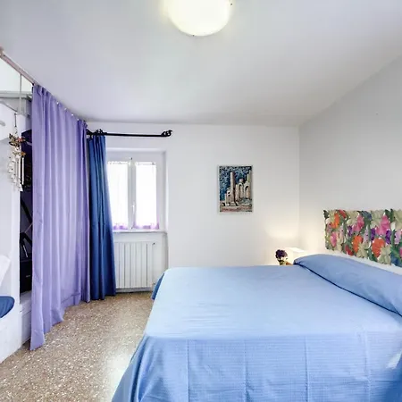Rhome Leonina Apartment *