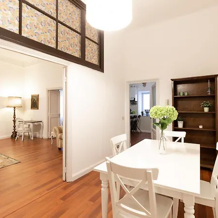 Leonardo Pantheon Apartment