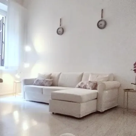 Triton Place Apartment *
